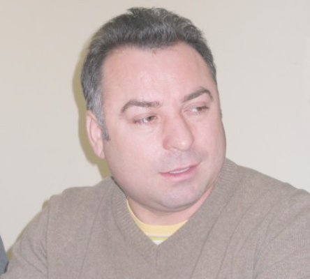 Matei sprijină cetăţenii care nu au un loc de muncă